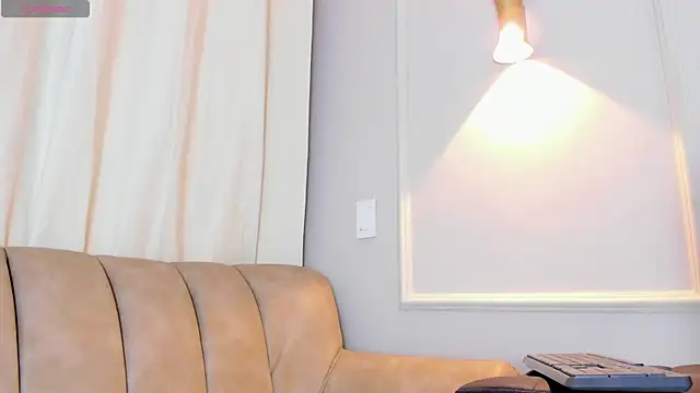 Lia walton online show from December 30, 11:59 am