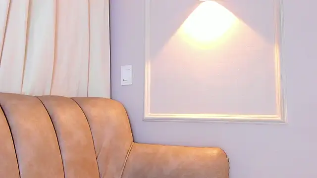 Lia walton online show from February 28, 12:17 pm