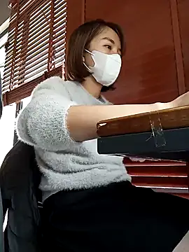 Michiko1 online show from February 11, 6:40 am