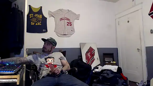 Snapshot of sledge901 chatting on January 28, 1:27 pm sledge901 online show from January 28, 1:27 pm