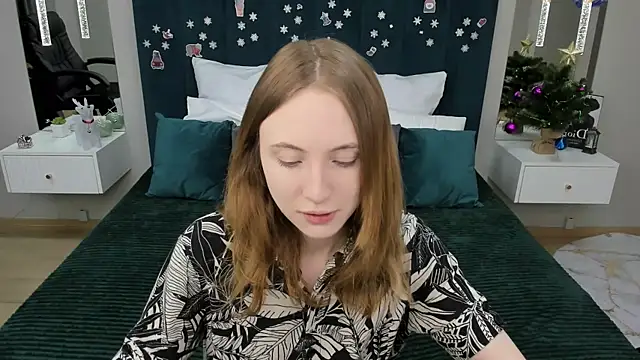 Snapshot of Cowell_Adelina chatting on January 14, 2:43 pm Cowell Adelina online show from January 14, 2:43 pm