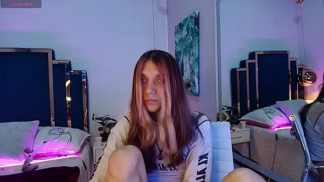 Feniix   online show from June 4, 4:51 am