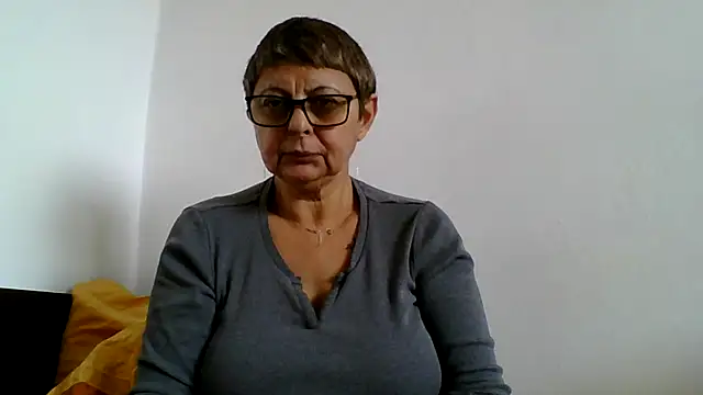 roseblak42 online show from October 26, 10:32 am