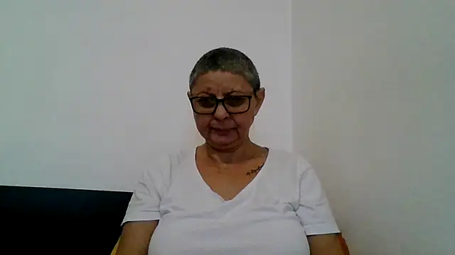 roseblak42 online show from November 23, 7:19 am