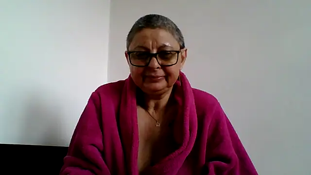 roseblak42 online show from April 13, 7:58 am