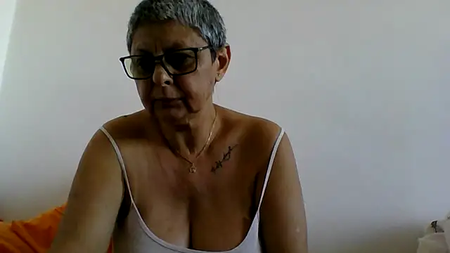Snapshot of roseblak42 chatting on July 23, 2:37 pm roseblak42 online show from July 23, 2:37 pm