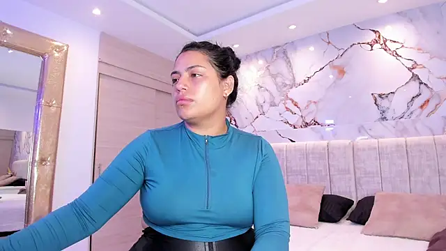 kiana cream online show from November 17, 11:49 am