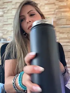  Abril-Office1 online show from November 4, 3:22 pm