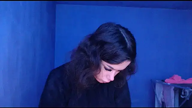 LovelyJulliette online show from February 17, 10:07 am