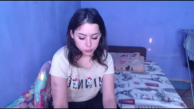 LovelyJulliette online show from March 3, 2:04 pm