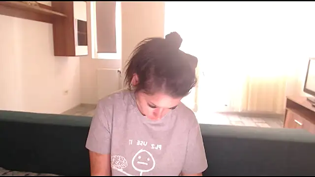 LovelyJulliette online show from March 14, 11:12 am