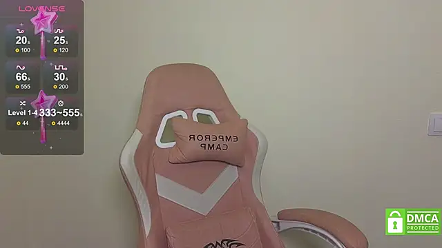 CaseyLabow online show from December 1, 4:29 pm