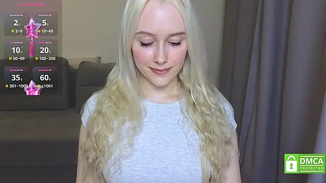 CaseyLabow online show from December 24, 3:58 pm