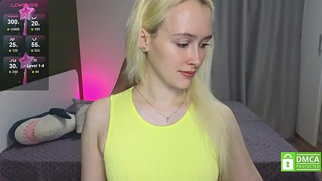 CaseyLabow online show from October 31, 2:23 am