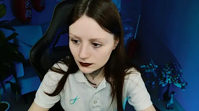 Snapshot of VeliraBraitberg chatting on March 7, 11:18 am VeliraBraitberg online show from March 7, 11:18 am