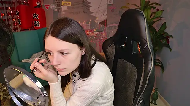 VeliraBraitberg online show from February 18, 1:18 pm