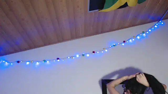 Snapshot of Gaby_cute_16 chatting on February 9, 6:50 am Gaby cute 16 online show from February 9, 6:50 am