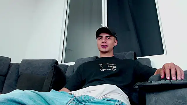 Stiven CL online show from September 11, 1:55 pm