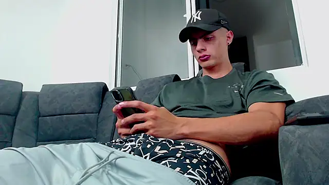 Stiven CL online show from September 29, 3:11 am