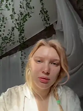 AmmyHot online show from February 27, 4:34 am