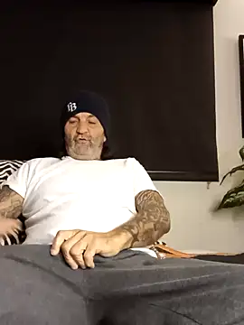 Hotbodyscottie online show from December 2, 9:35 am