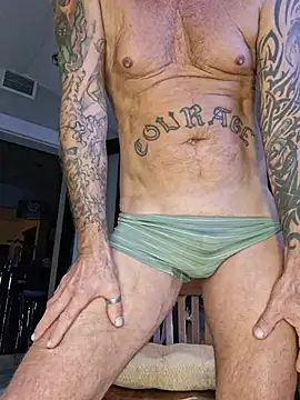 Hotbodyscottie online show from July 23, 8:01 am