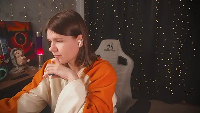 cuteamberlyyy online show from March 7, 4:53 am