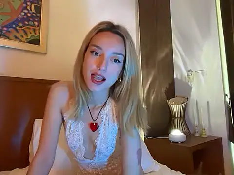 SirenaBelle online show from November 16, 11:54 pm