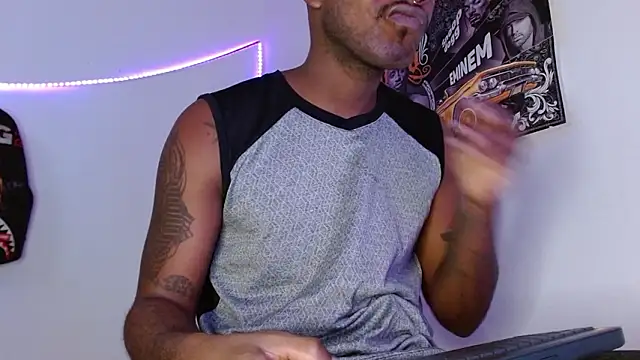 king  Black online show from February 18, 5:53 pm