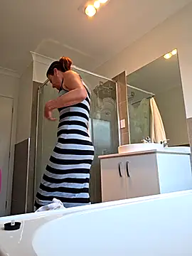 Pussy69Kat online show from November 3, 11:48 pm