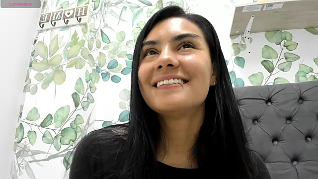 atilanadiaz7 online show from October 28, 5:04 pm