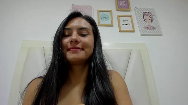 atilanadiaz7 online show from February 17, 5:08 pm