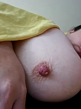 Snapshot of ashezjxm8698 chatting on November 3, 10:27 am ashezjxm8698 online show from November 3, 10:27 am