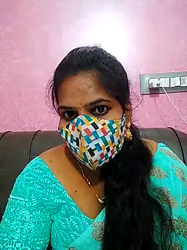 Snapshot of melina214 chatting on June 22, 4:48 pm melina214 online show from June 22, 4:48 pm