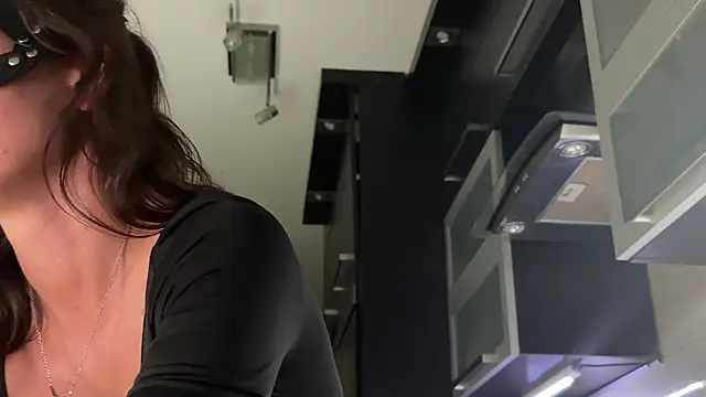 Missy baby online show from April 4, 9:45 pm