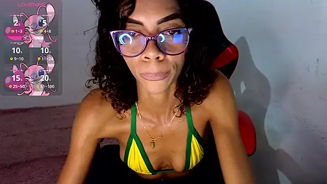 ElisaBoyer online show from June 2, 9:44 am