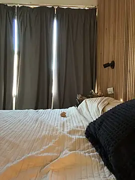 Snapshot of cabrooonaaa chatting on December 18, 10:54 am cabrooonaaa online show from December 18, 10:54 am