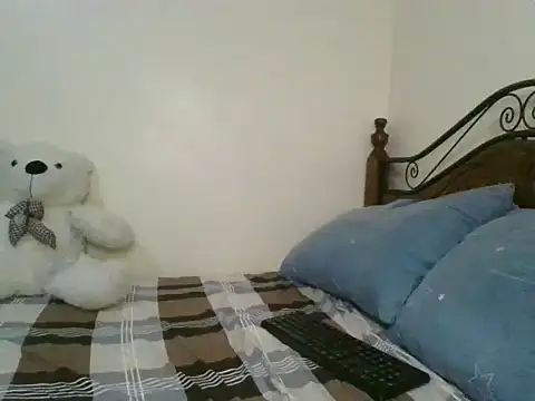 Sonnia  online show from February 8, 8:10 pm