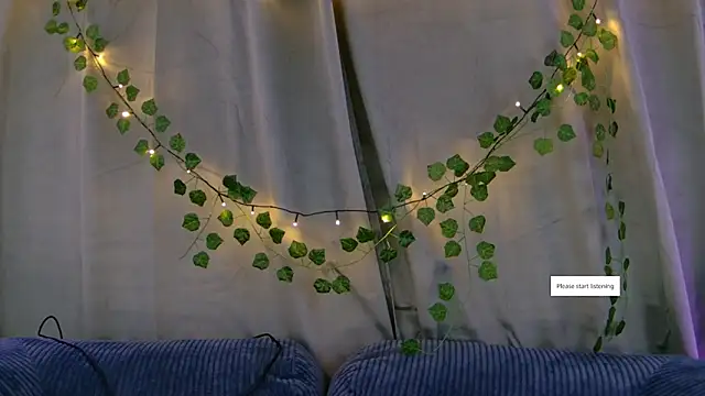 vayolett01 dakotta online show from December 22, 4:09 am