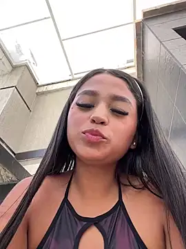 Snapshot of Juli_Walker chatting on December 12, 3:48 pm Juli Walker online show from December 12, 3:48 pm