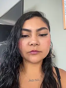 Juli Walker online show from May 6, 3:06 pm