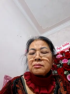 Hotestlove online show from February 1, 1:31 pm