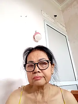 Hotestlove online show from April 11, 6:51 am