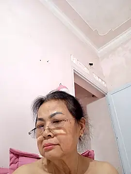 Hotestlove online show from May 9, 9:58 am