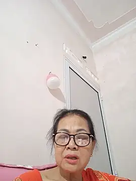 Hotestlove online show from May 23, 10:19 am