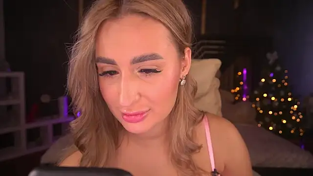 LiaBrazzerr online show from December 29, 11:40 am