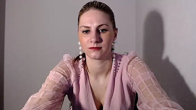 Snapshot of DagmarieFlirt chatting on January 5, 6:35 am DagmarieFlirt online show from January 5, 6:35 am
