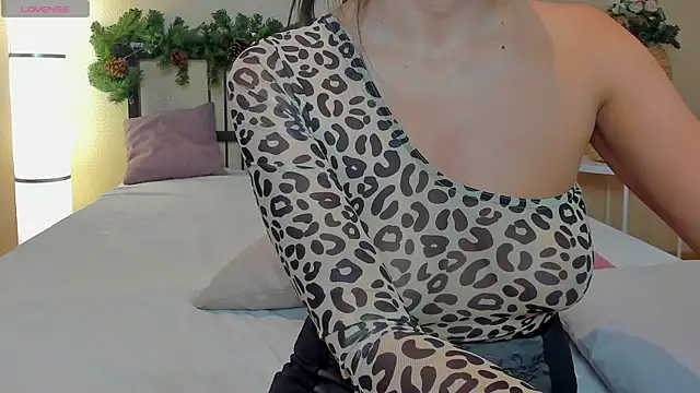 Snapshot of yourastral chatting on December 30, 6:53 am yourastral online show from December 30, 6:53 am