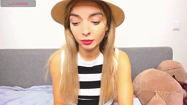 Snapshot of _ellen_meow_ chatting on December 10, 9:11 pm ellen meow online show from December 10, 9:11 pm