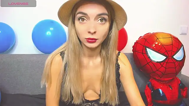 Snapshot of _ellen_meow_ chatting on December 14, 5:58 pm ellen meow online show from December 14, 5:58 pm